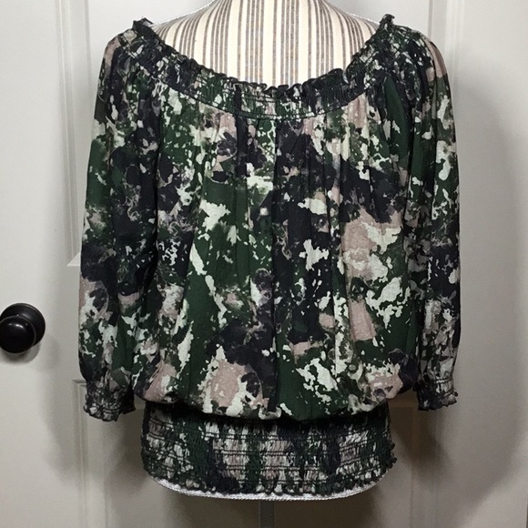 Cha Cha Vente Smocked Off-the-Shoulder Top-Medium - Picture 3 of 6